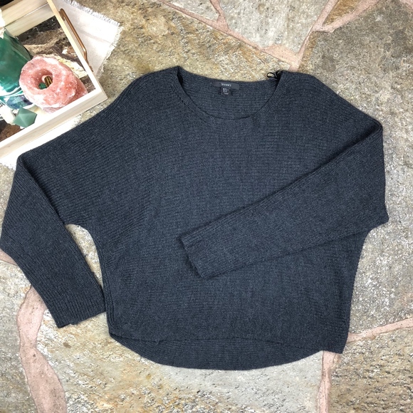 Tahari Women's Crop Sweater Size XL Gray Wool Knit - Picture 1 of 5